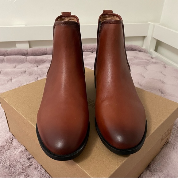 Steve Madden Leather Ankle Boots - Picture 2 of 4